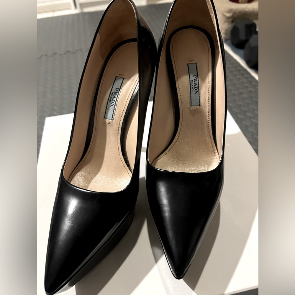Prada platform